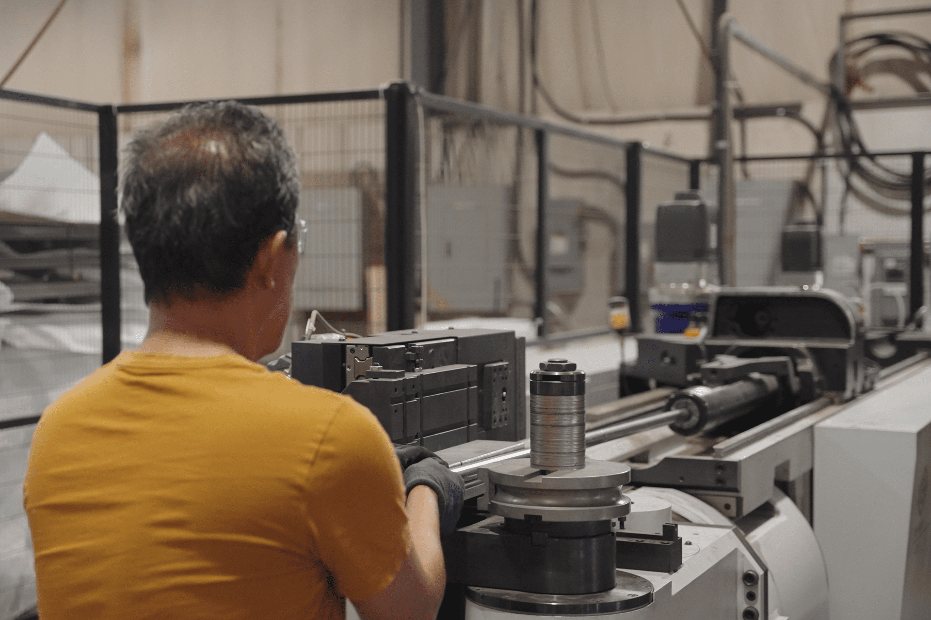 Loading the tube bender with tube part